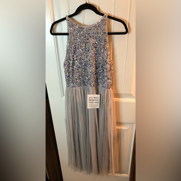 beauut Dresses & Skirts - Silver Sequin Tulle Evening Dress for Women